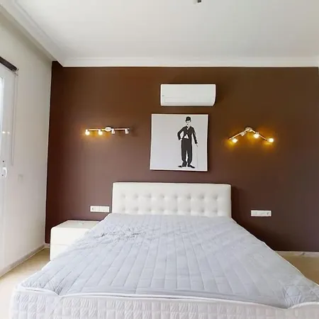 5bed 25m Pool, Garden, Alacati, Saison/month * Cesme